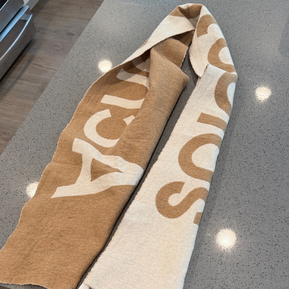 Acne Studio Wool Scarf 200*38cm - Picture 5 of 8